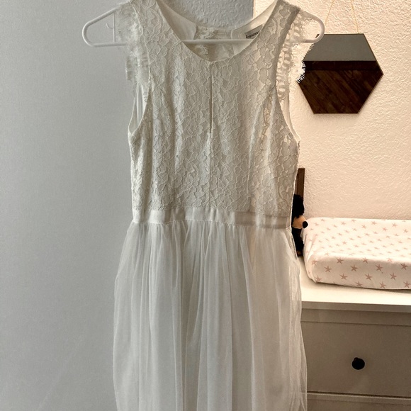 Francesca's Collections Dresses & Skirts - Francesca’s Collection white mid length dress